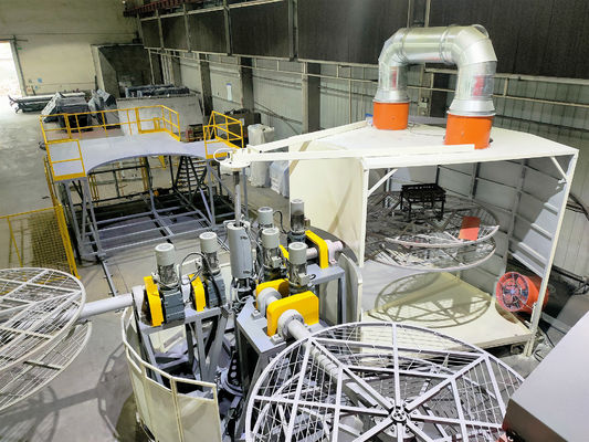 Mua Plastic Shuttle Rotomolding Machine Polyethylene 1000L Capacity 0.5-3Rpm Mold Rotation Speed sản xuất trực tuyến