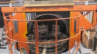 Lò phun di động ba cánh tay